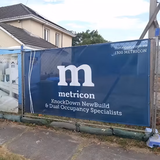 カスタム印刷された PVC フェンス メッシュ バナー